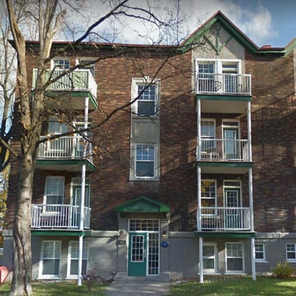 695 Chemin Sainte-Foy