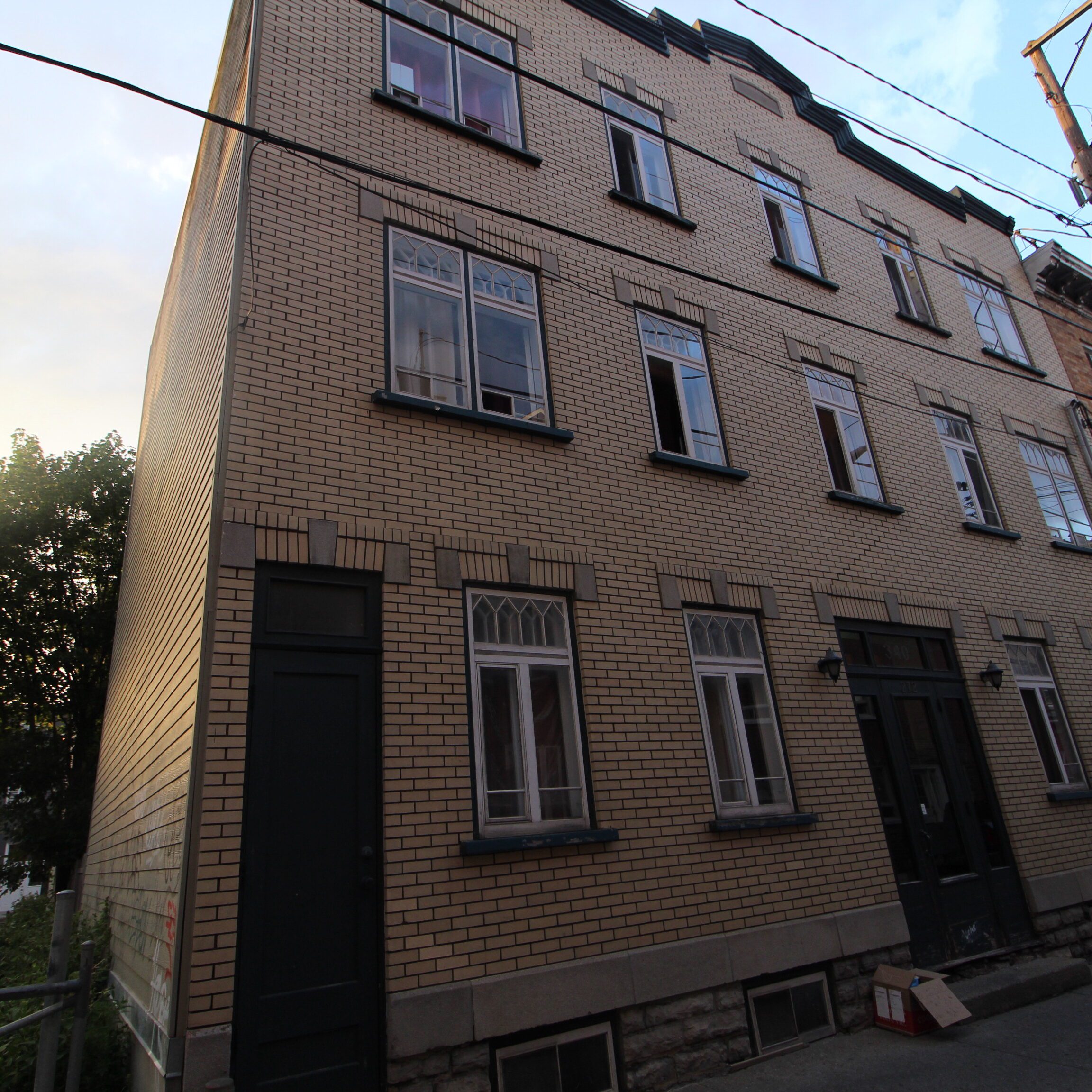 272 Rue du Roi #5