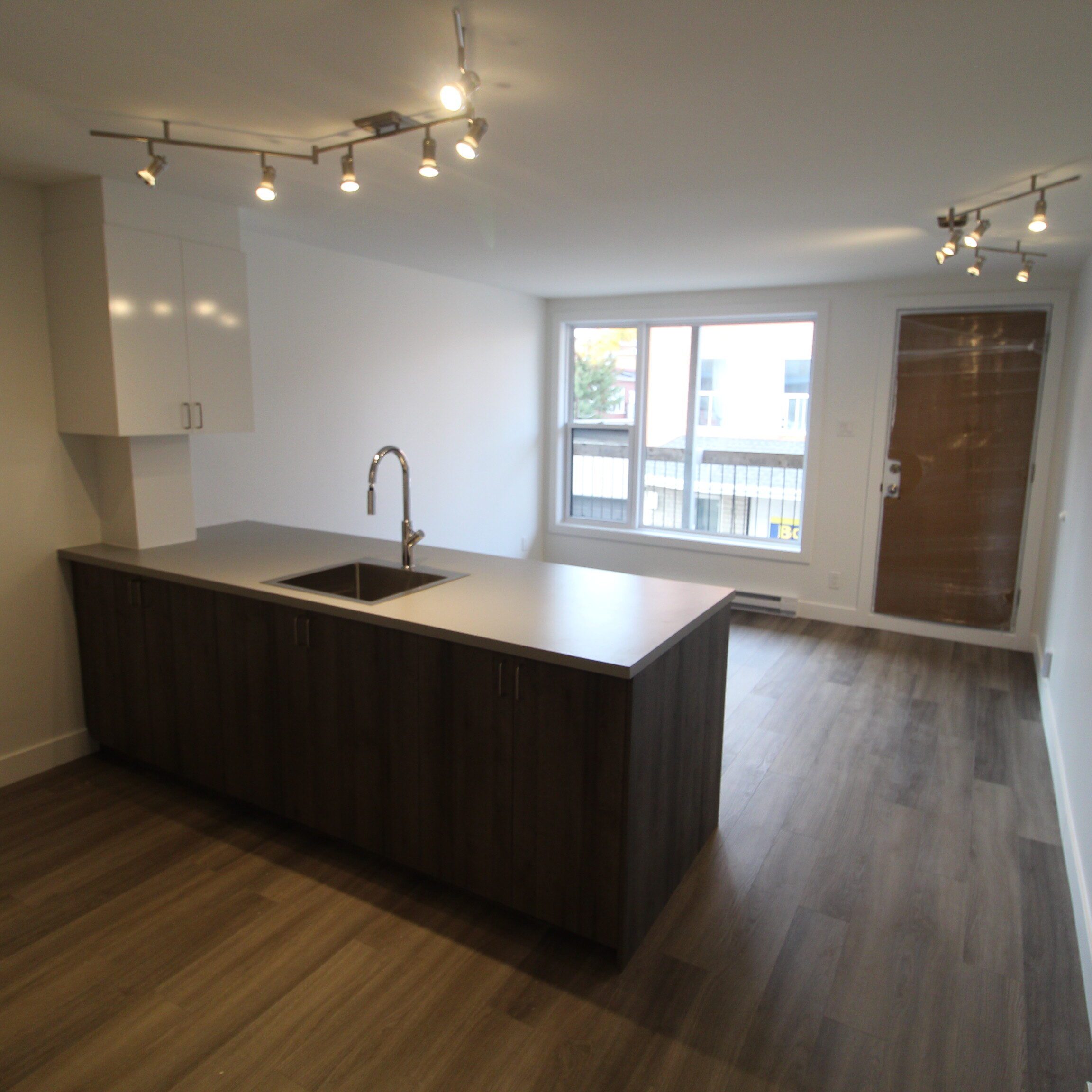 584 3e Rue 584 3e Rue