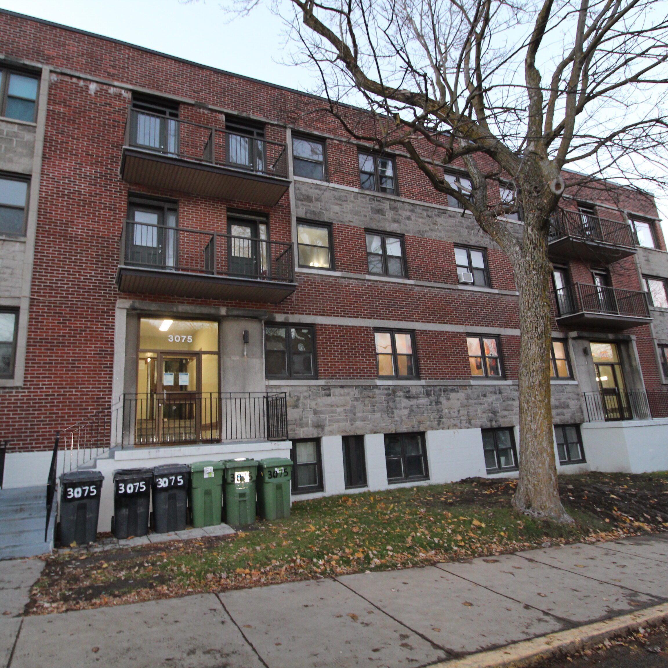 3065 Boulevard Édouard-Montpetit #18 3065 Boulevard Édouard-Montpetit #18