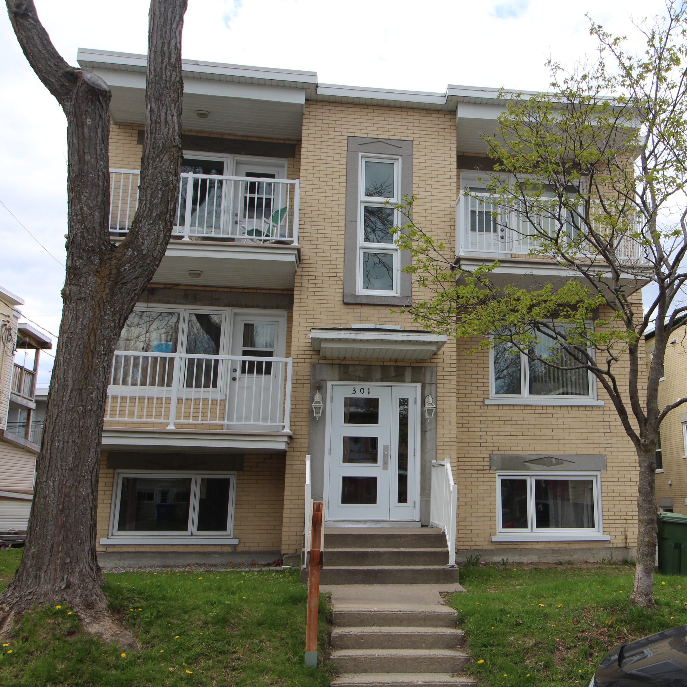 301 Rue des Lilas E #2