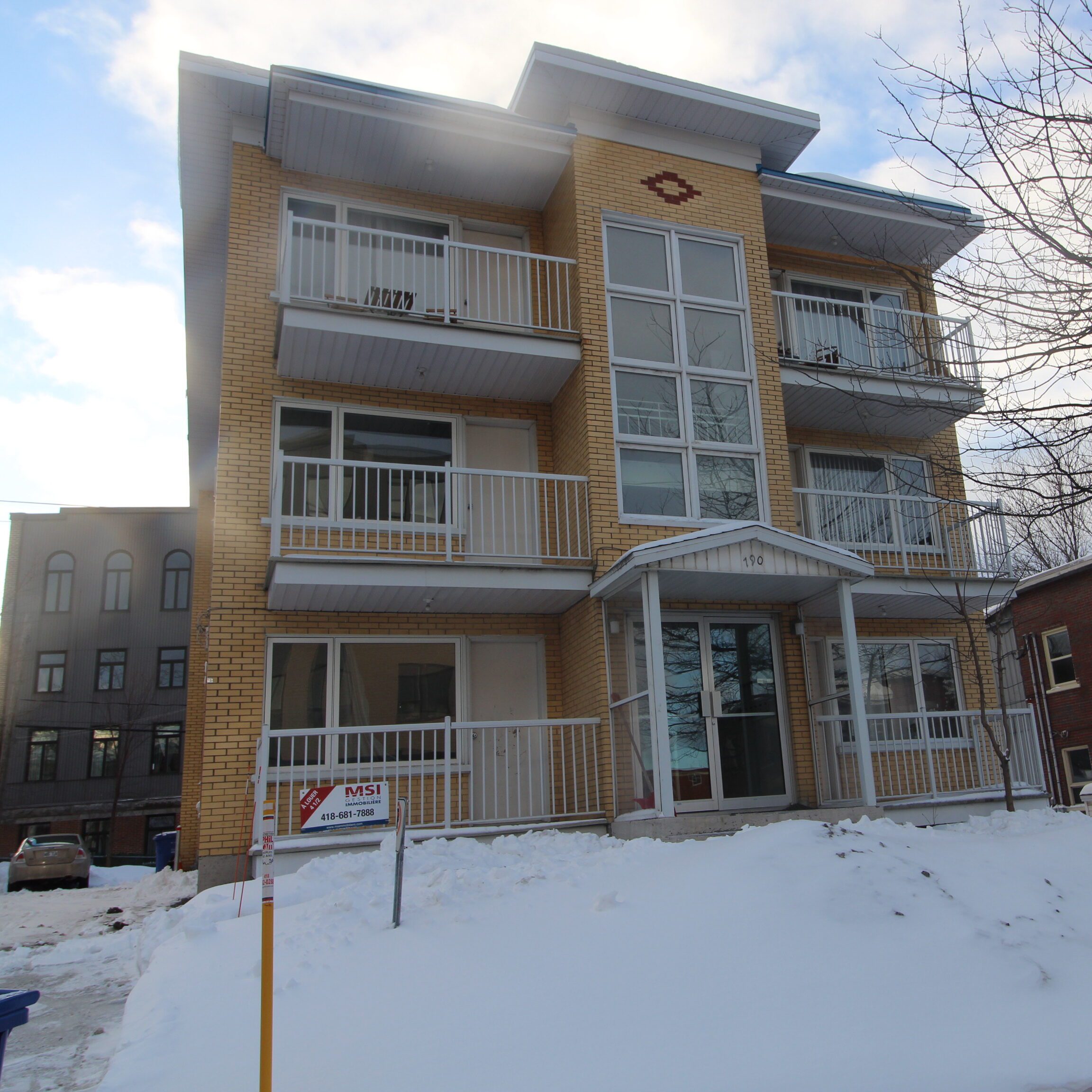 790 Avenue Myrand #2