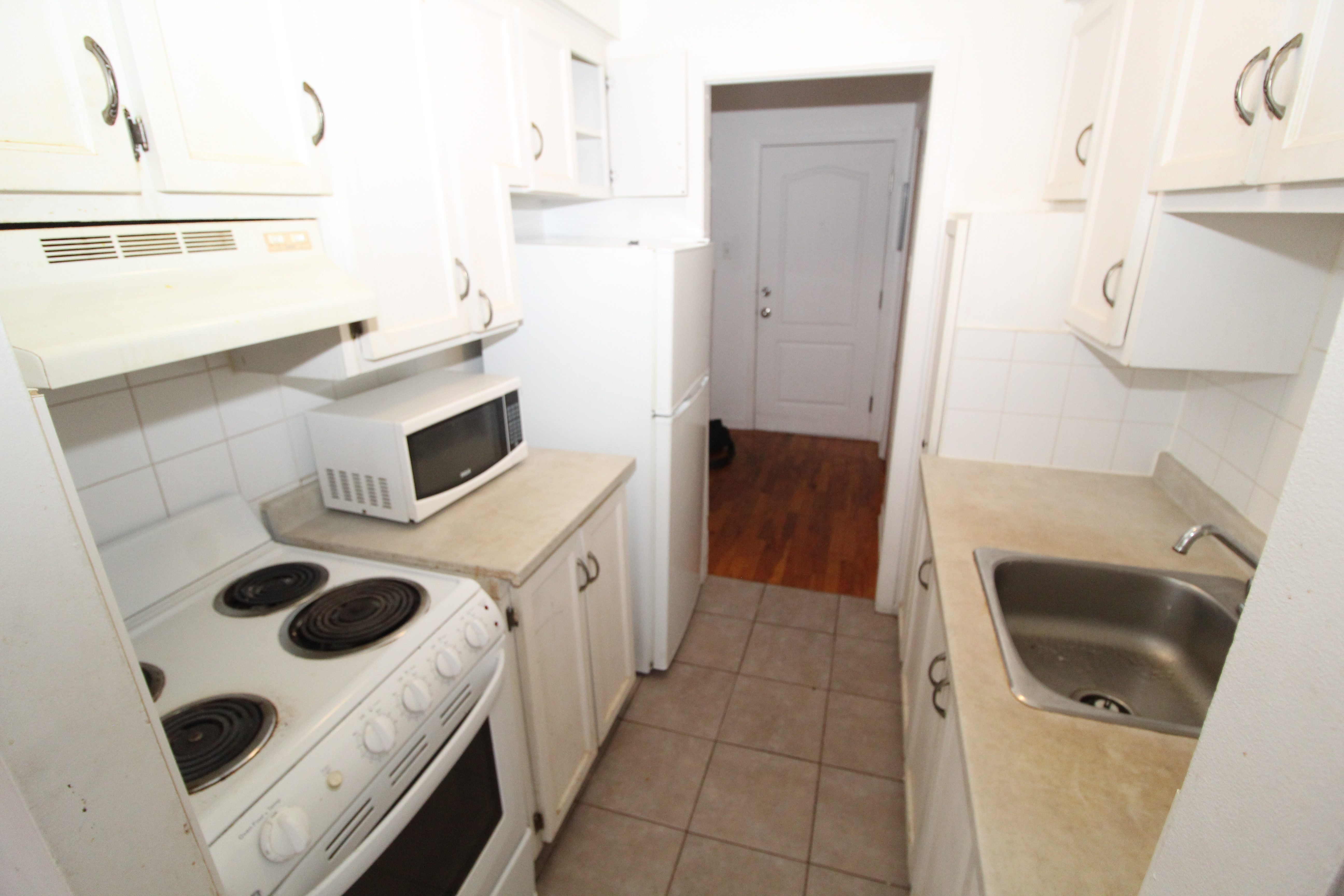 10160 Avenue Papineau, Montréal, QC, Canada — photo 1