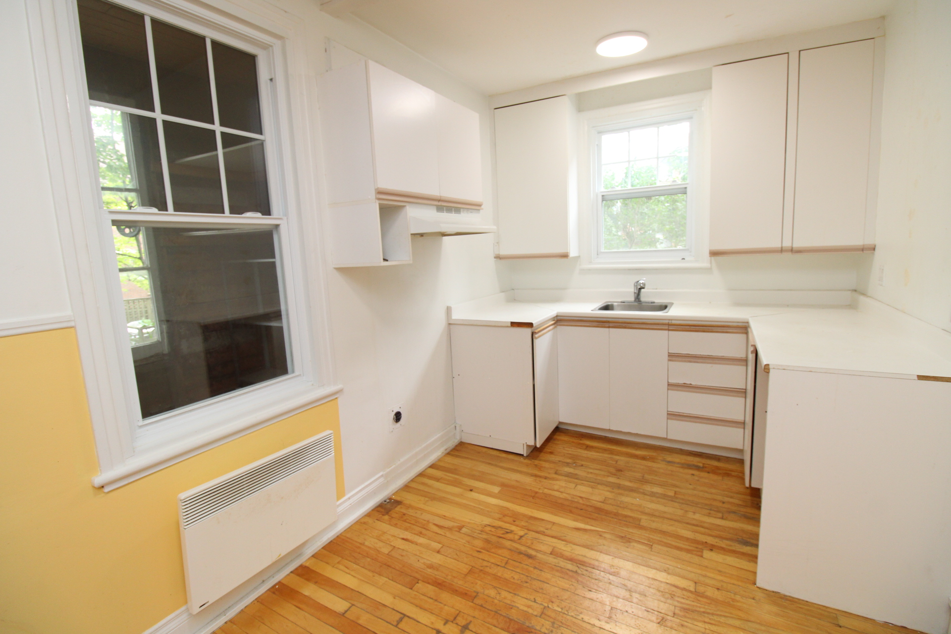 955 Avenue Marguerite-Bourgeoys, Québec, QC, Canada — photo 1