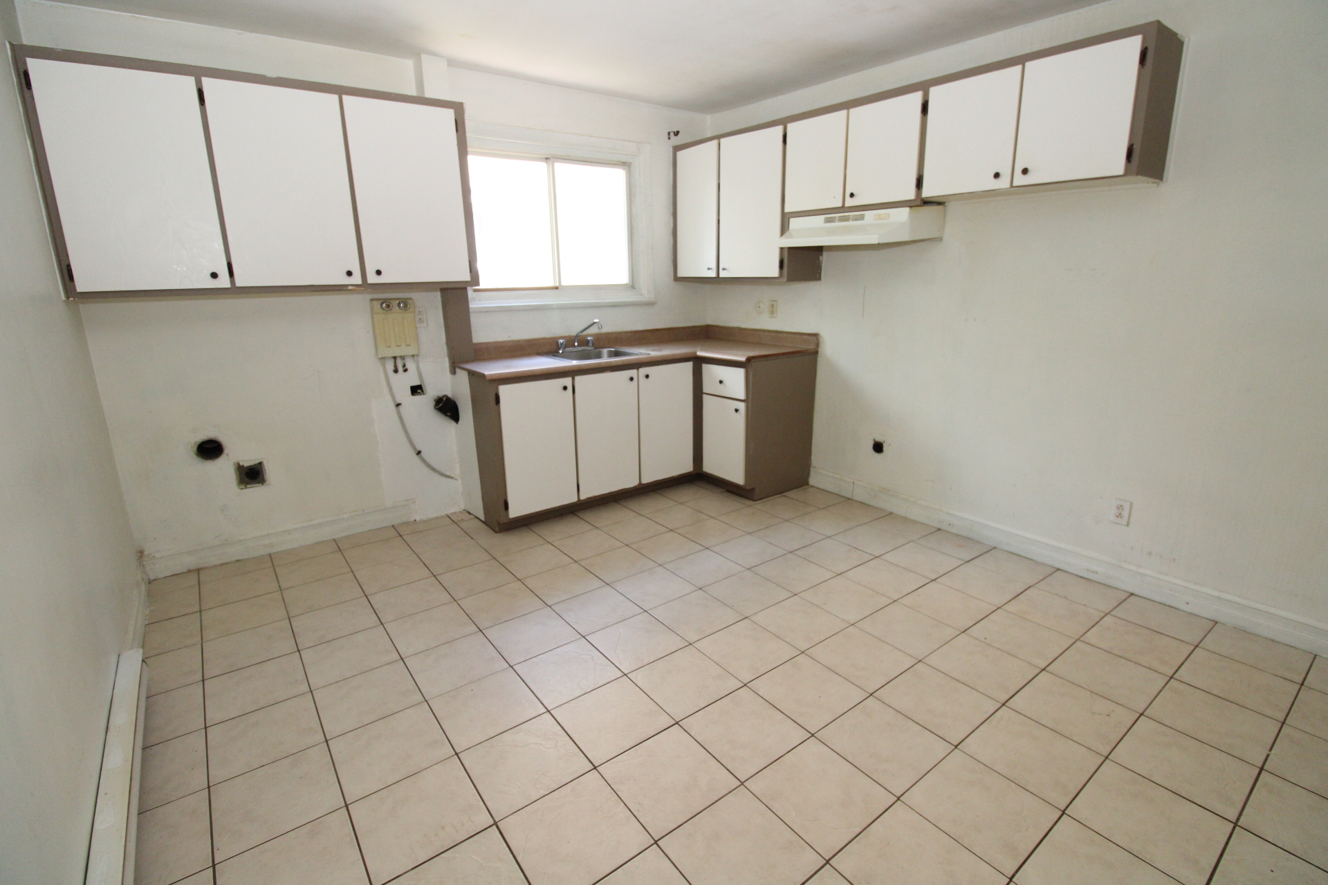 225 Rue des Chênes Ouest, Québec, QC, Canada — photo 1