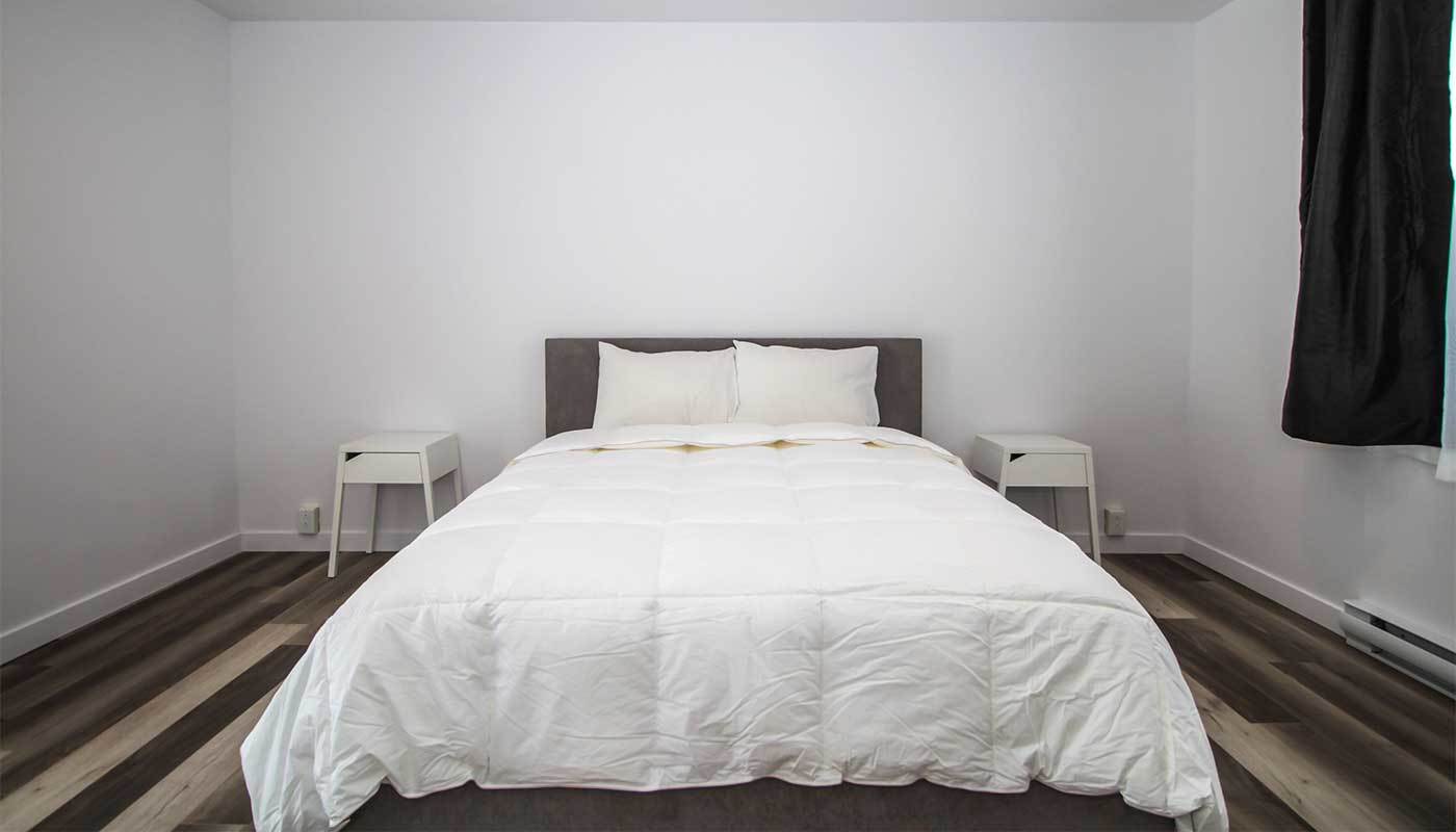 172-full-screen-slideshow-locationchaletcharlevoix02