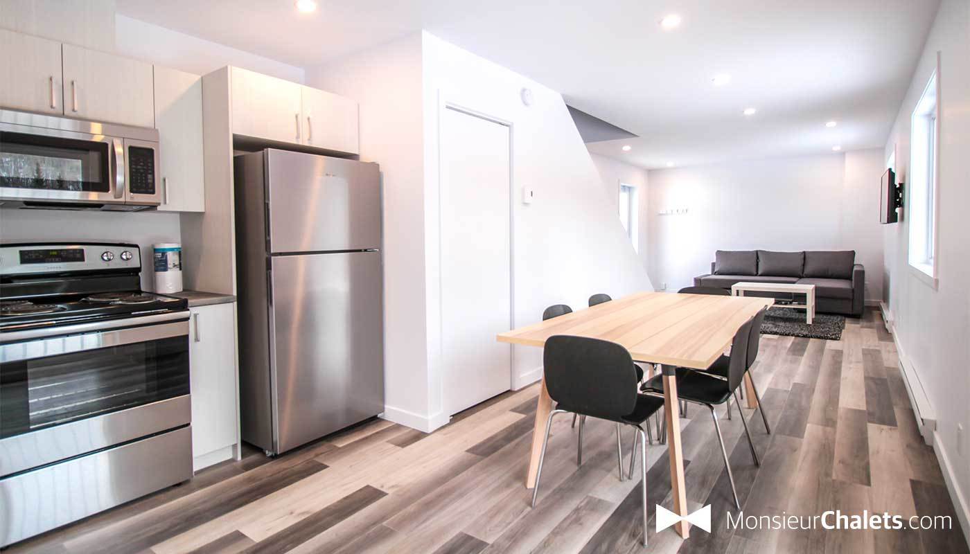 172-full-screen-slideshow-locationchaletcharlevoix10