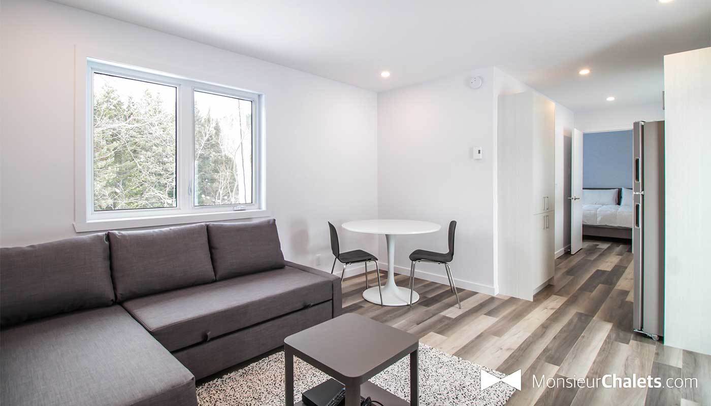 172-full-screen-slideshow-locationloftcharlevoix00