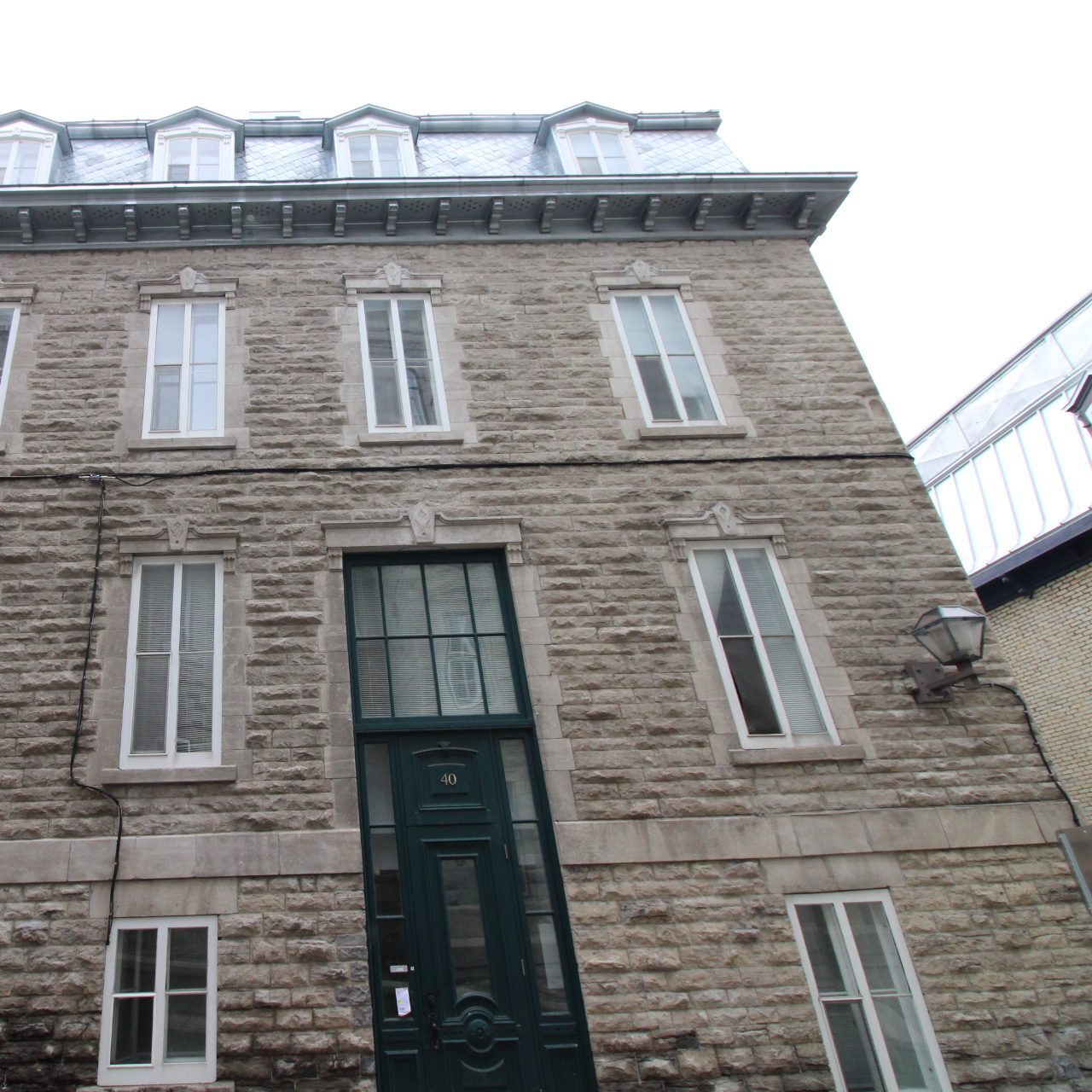 42 Rue Sainte-Famille #1