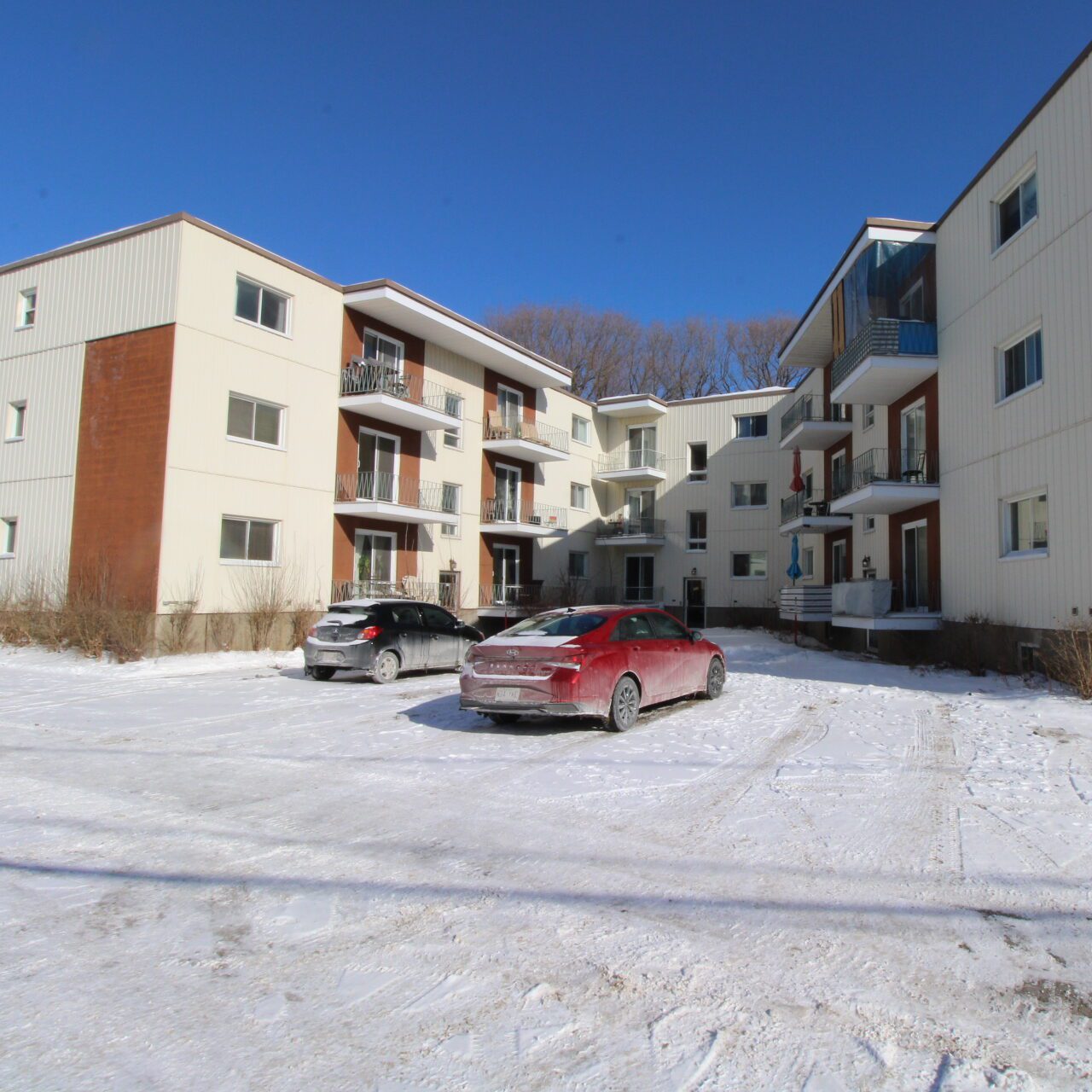 2080 Boulevard Cardinal-Villeneuve #6 2080 Boulevard Cardinal-Villeneuve #6
