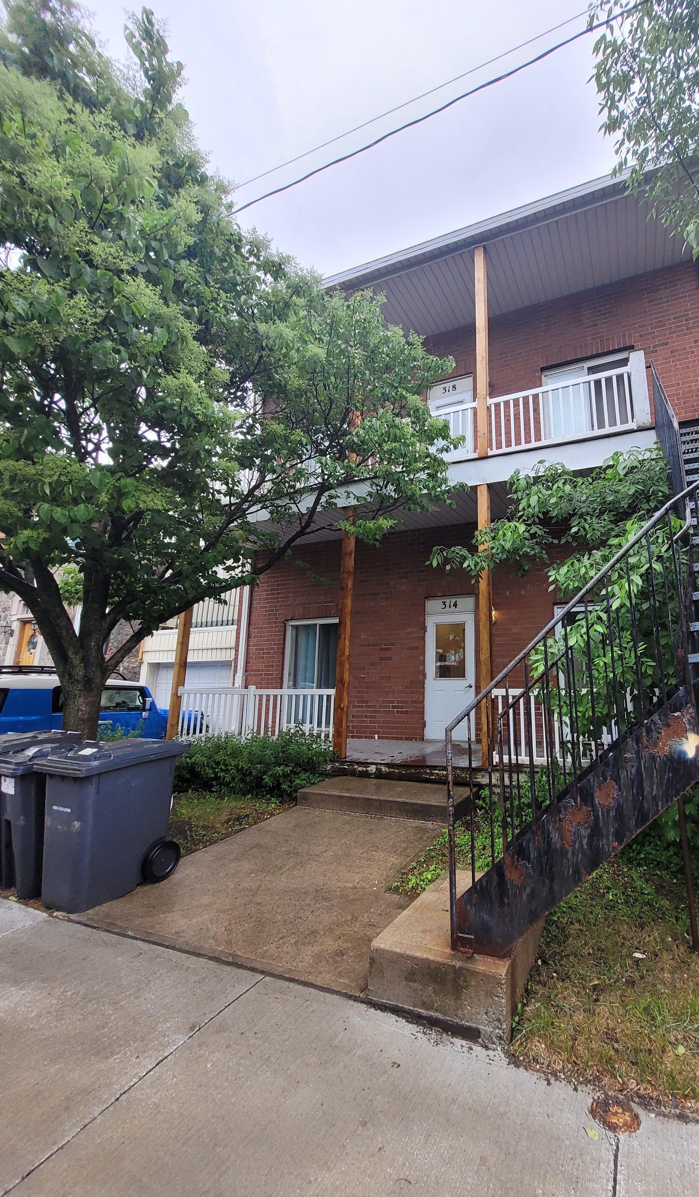 314 1re Rue #4 314 1re Rue #4