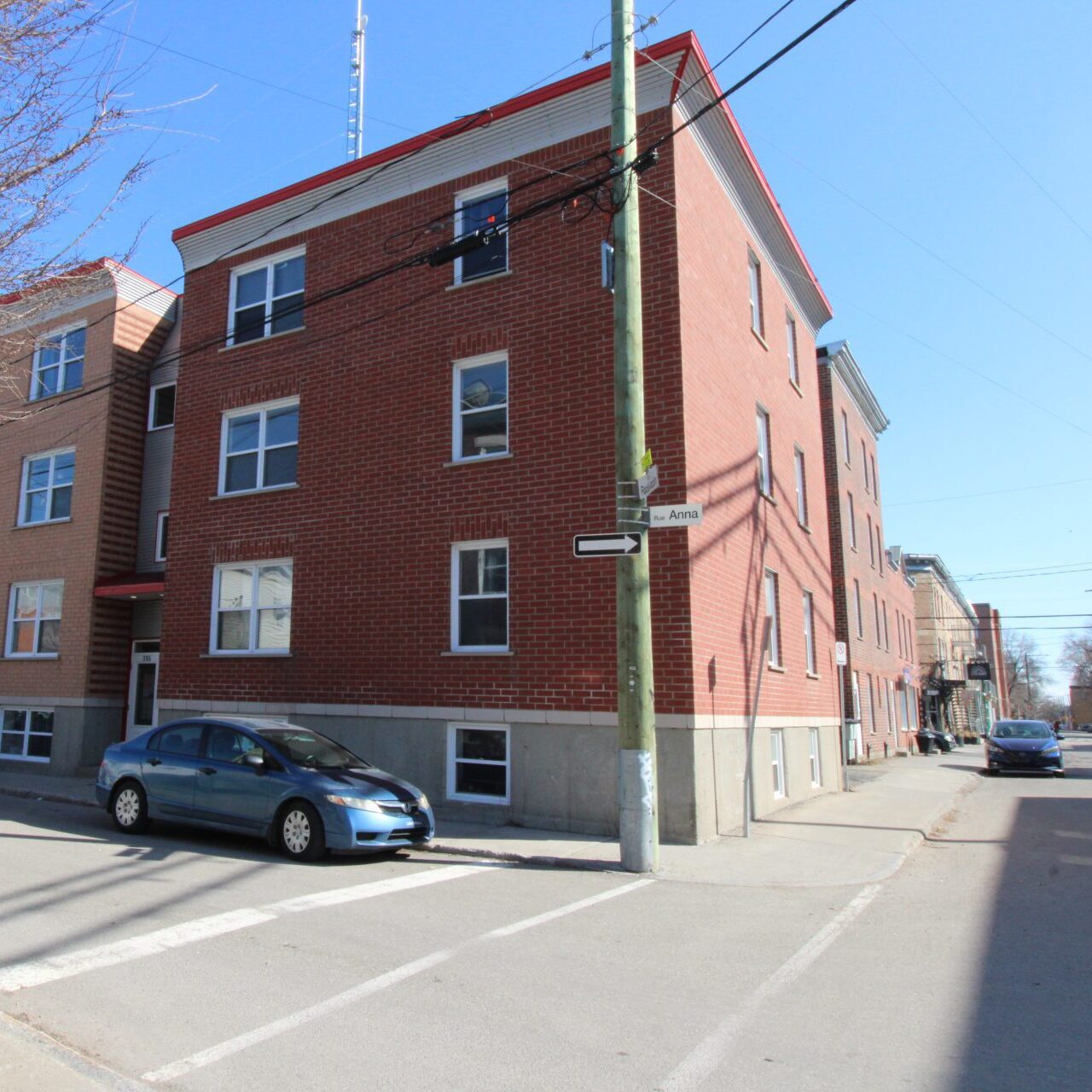 285 Rue Anna #2