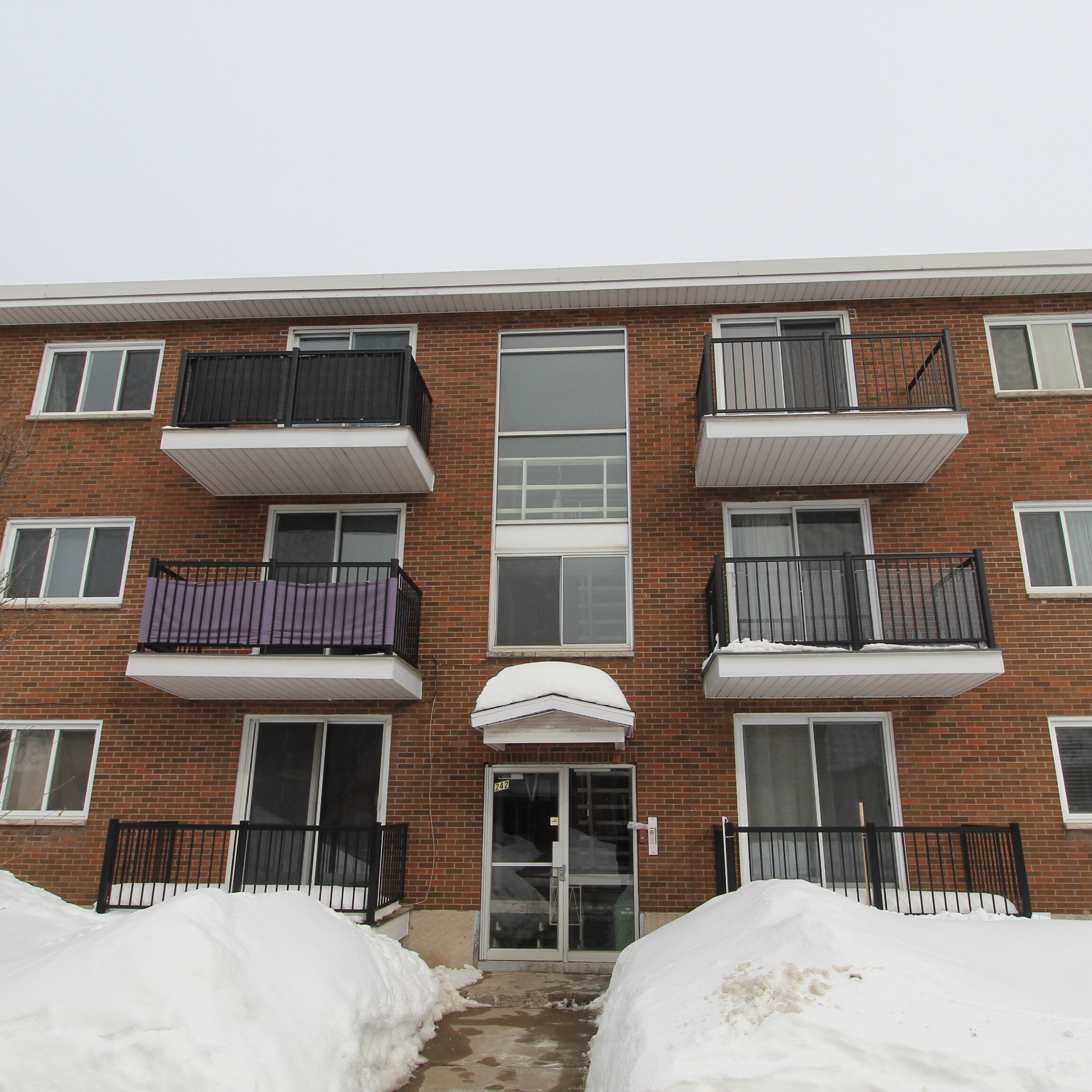 242 Avenue Chanoine-Côté #6
