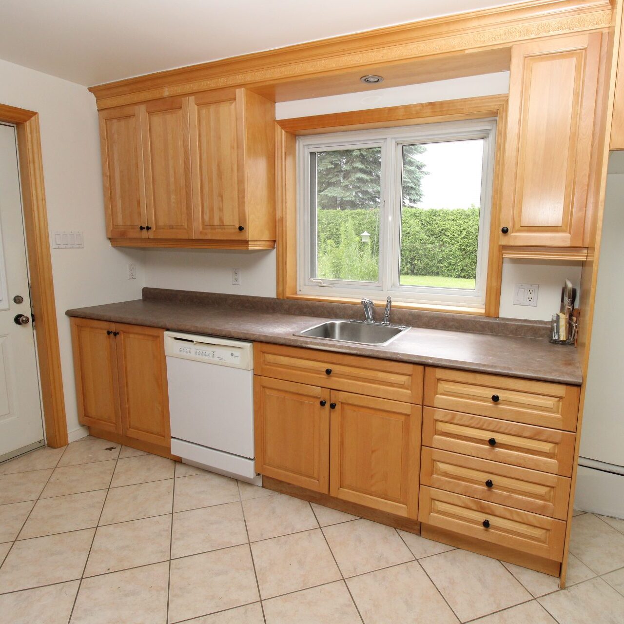 894 Avenue du Bourg-Royal