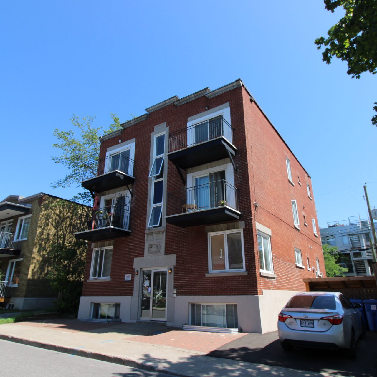 1054 Avenue la Sarre #301 1054 Avenue la Sarre #301