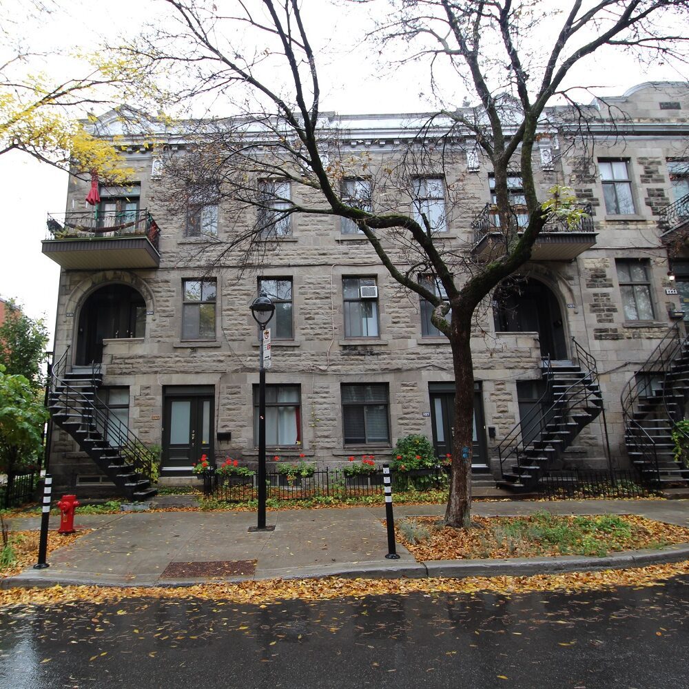 1225 Rue Plessis