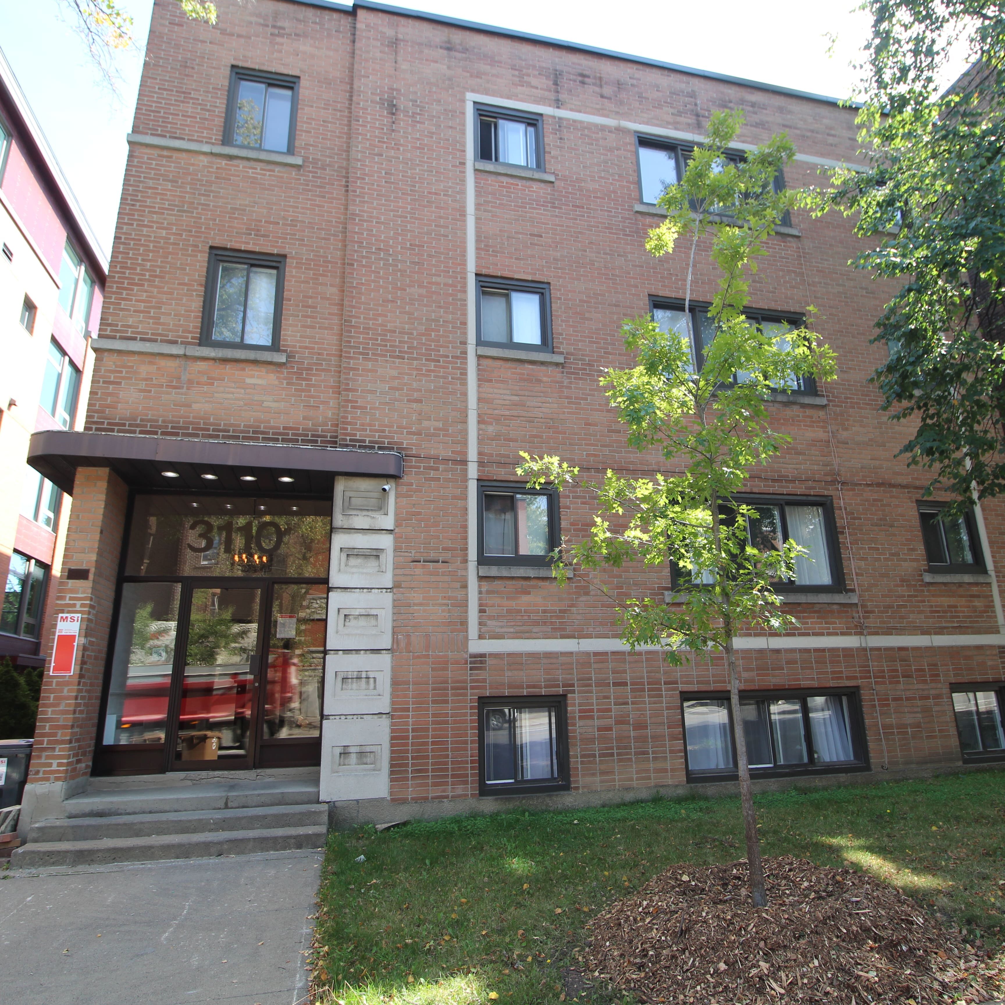 3110 Edouard-Montpetit #10