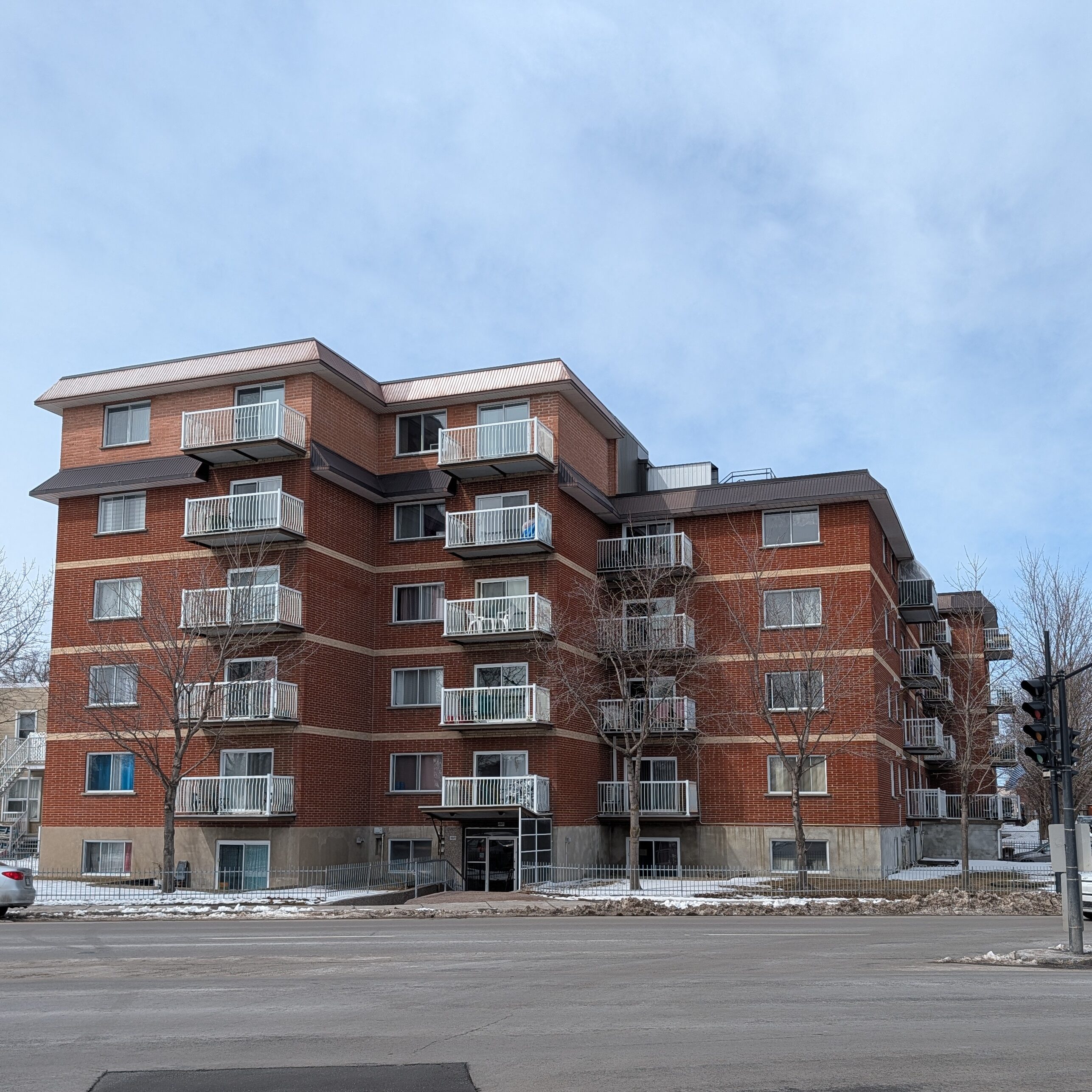 4849 Boulevard Léger #303
