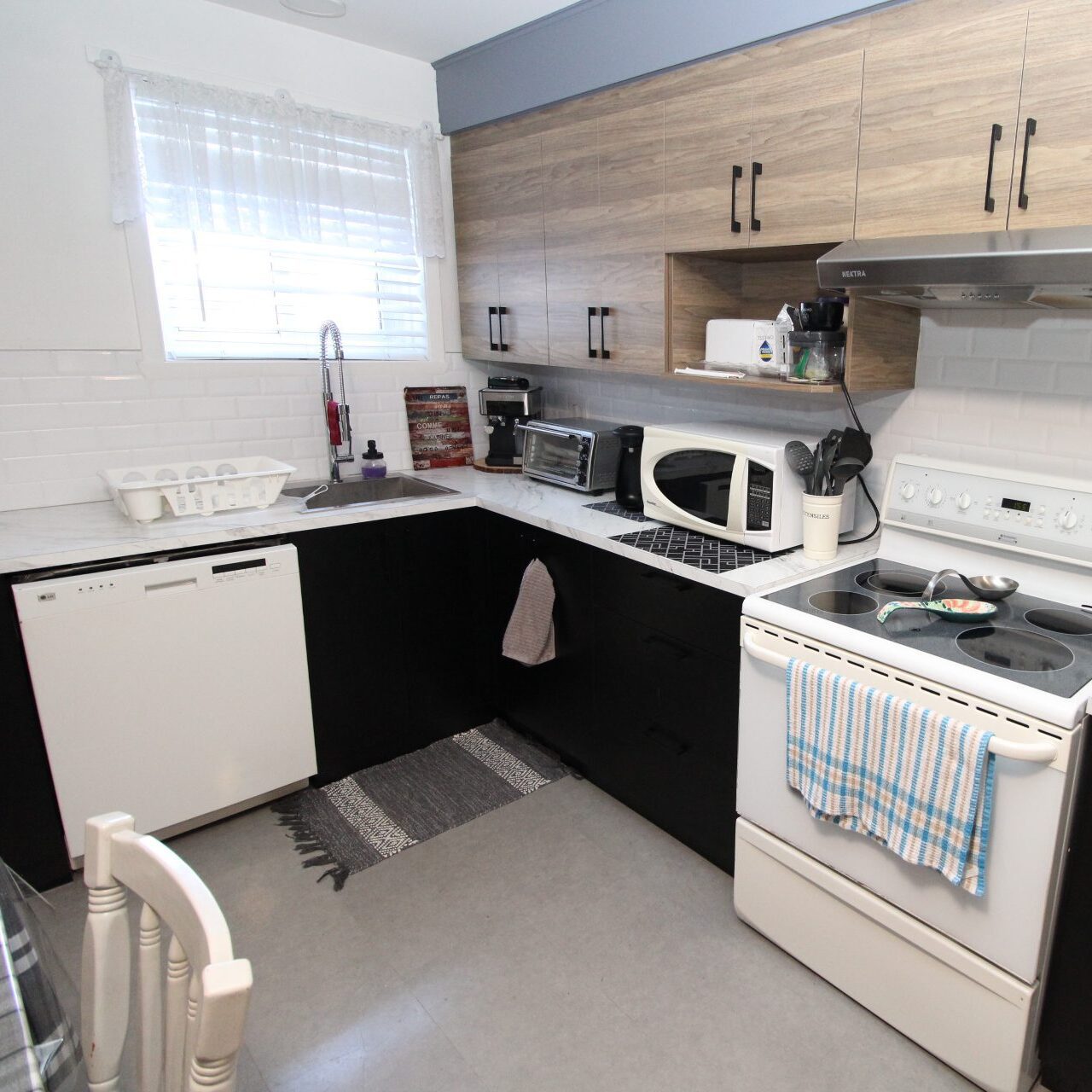 9864 Boulevard de l'Ormière #2