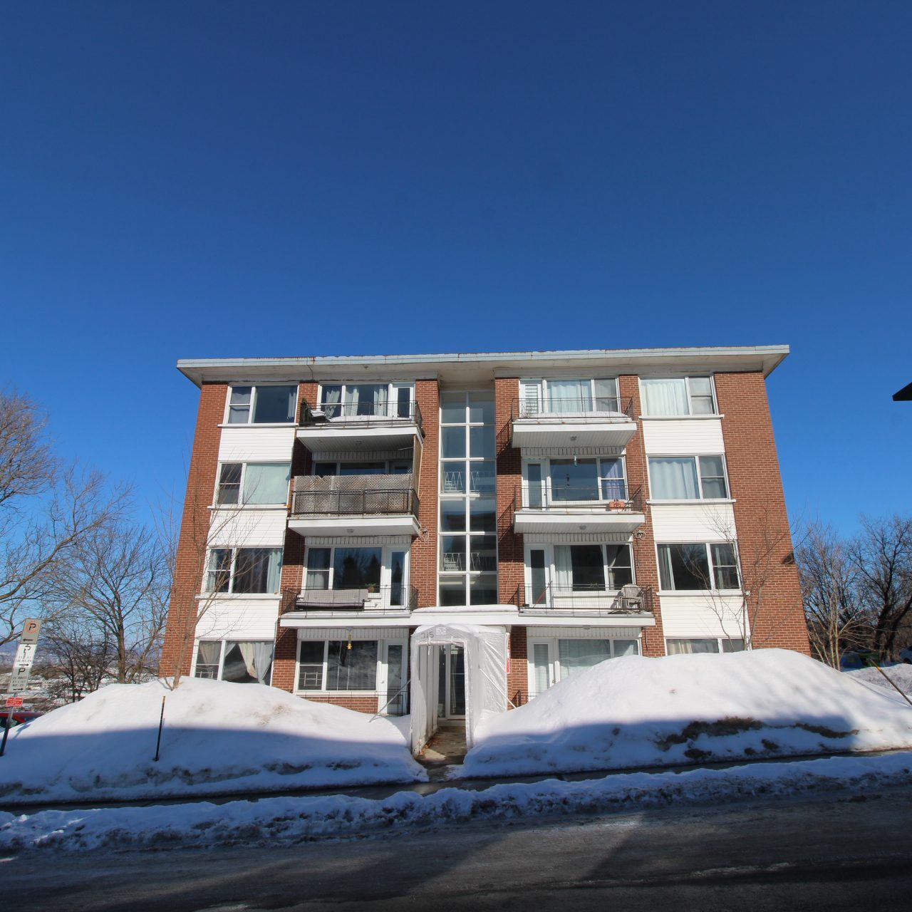 715 Avenue Myrand #3