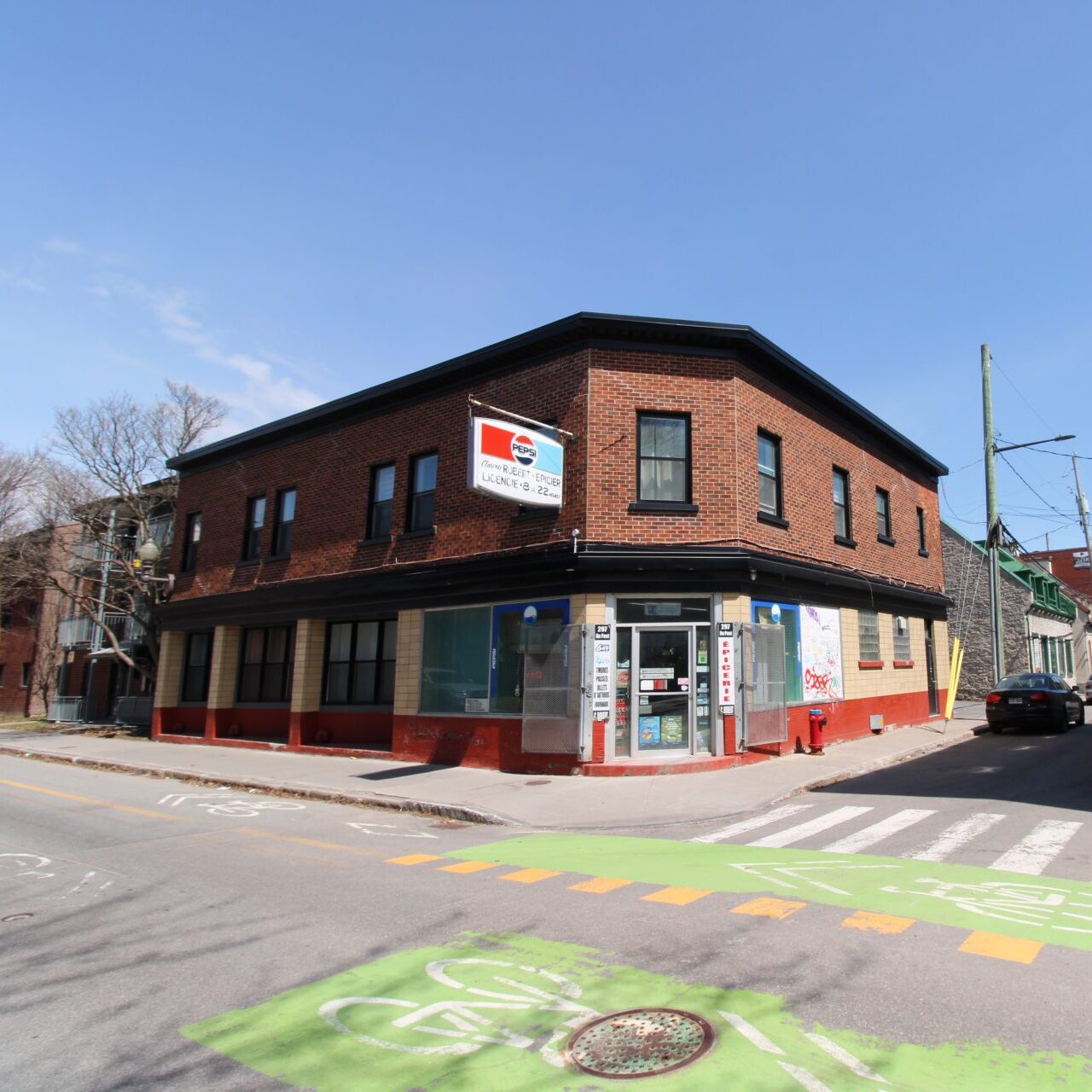 704 Rue de la Reine #6