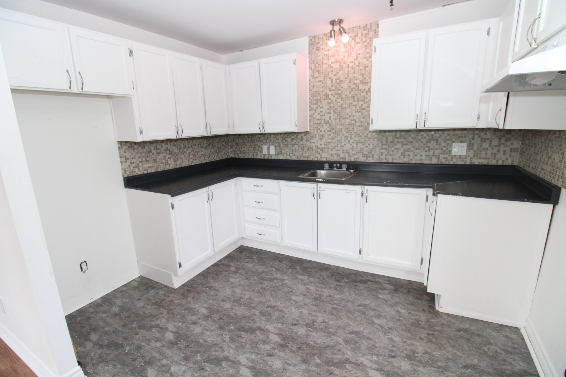 5671 Rue Saint-Louis, Lévis, QC, Canada — photo 1