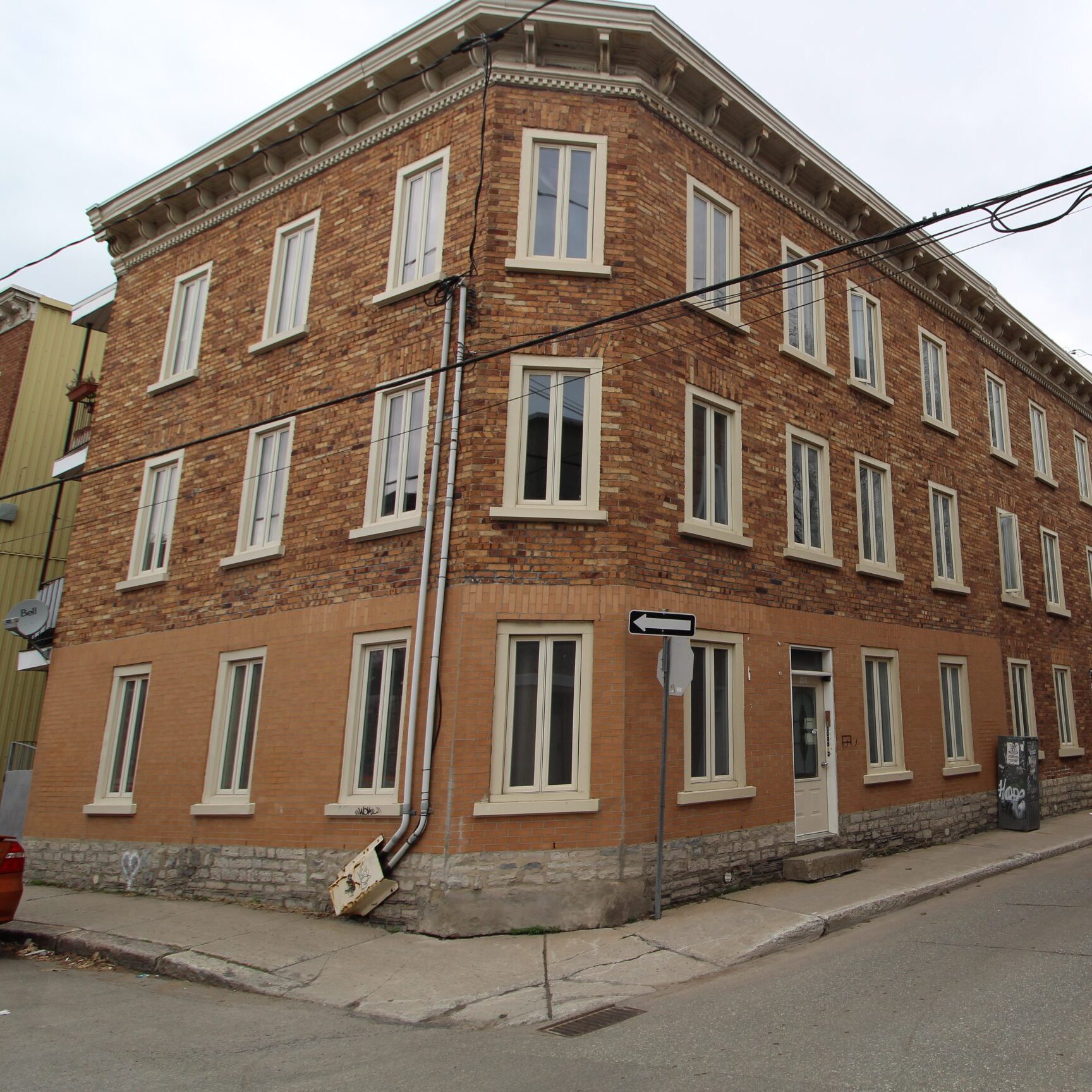 204 Rue de la Salle #4