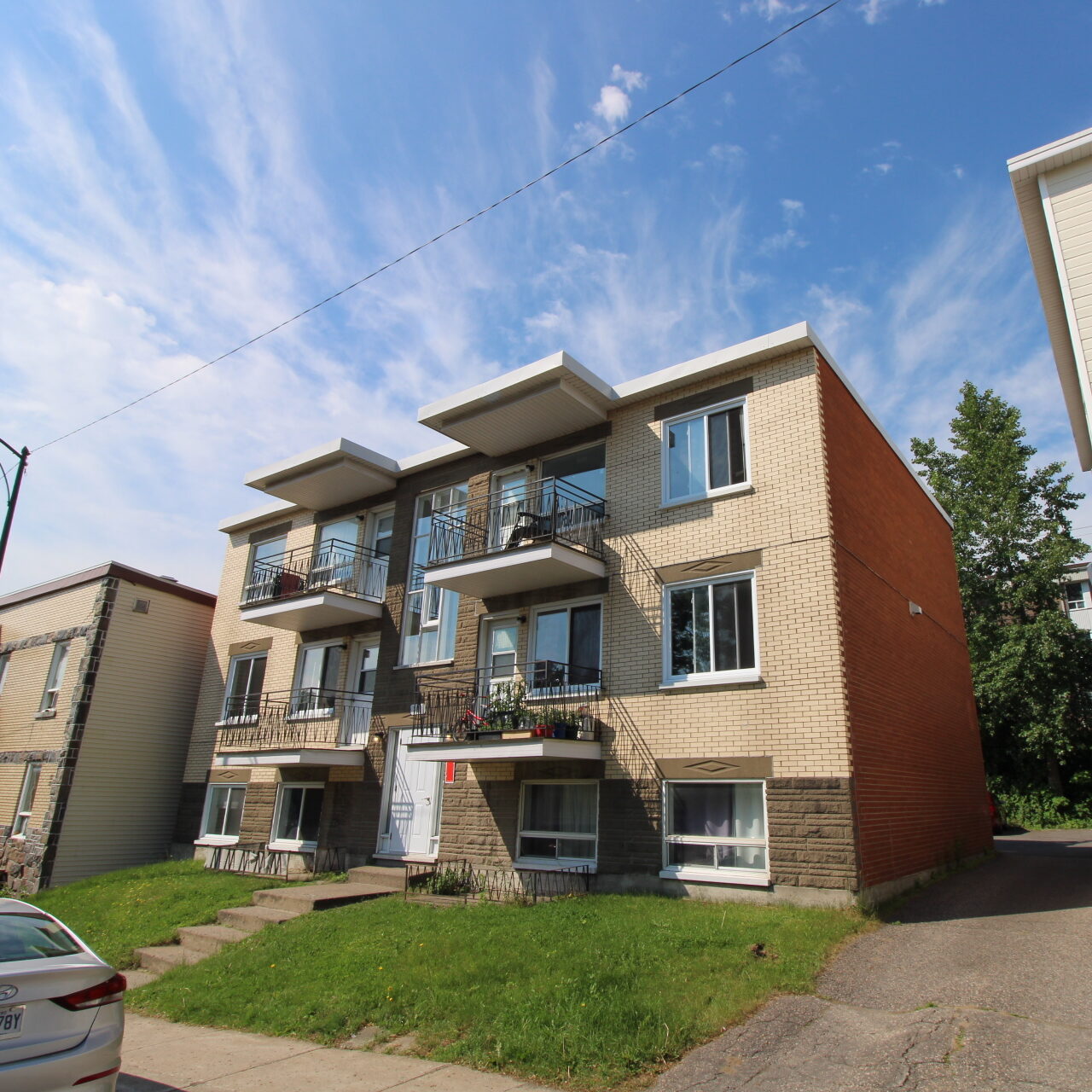 361 Avenue Plante #2