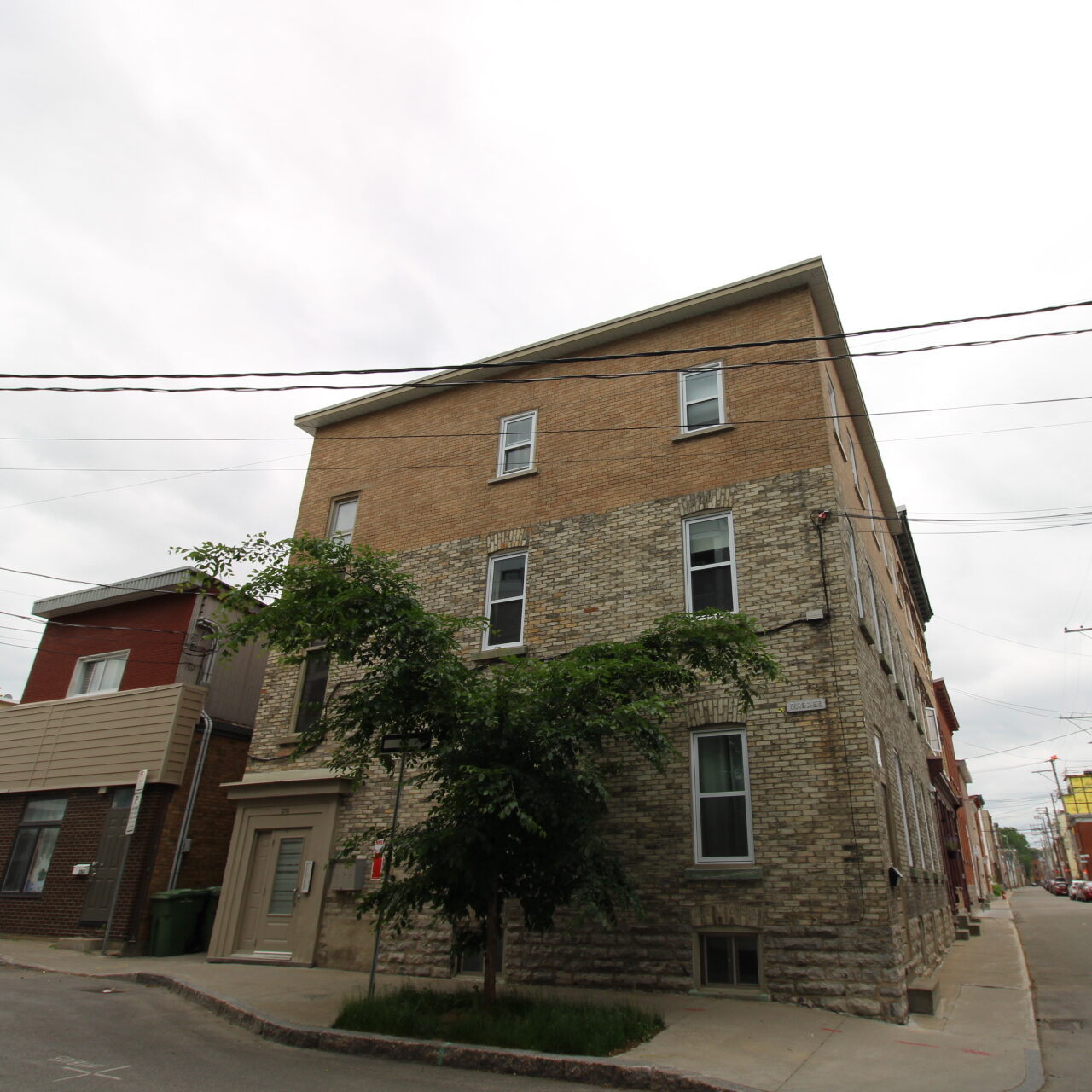 274 Rue Durocher #1