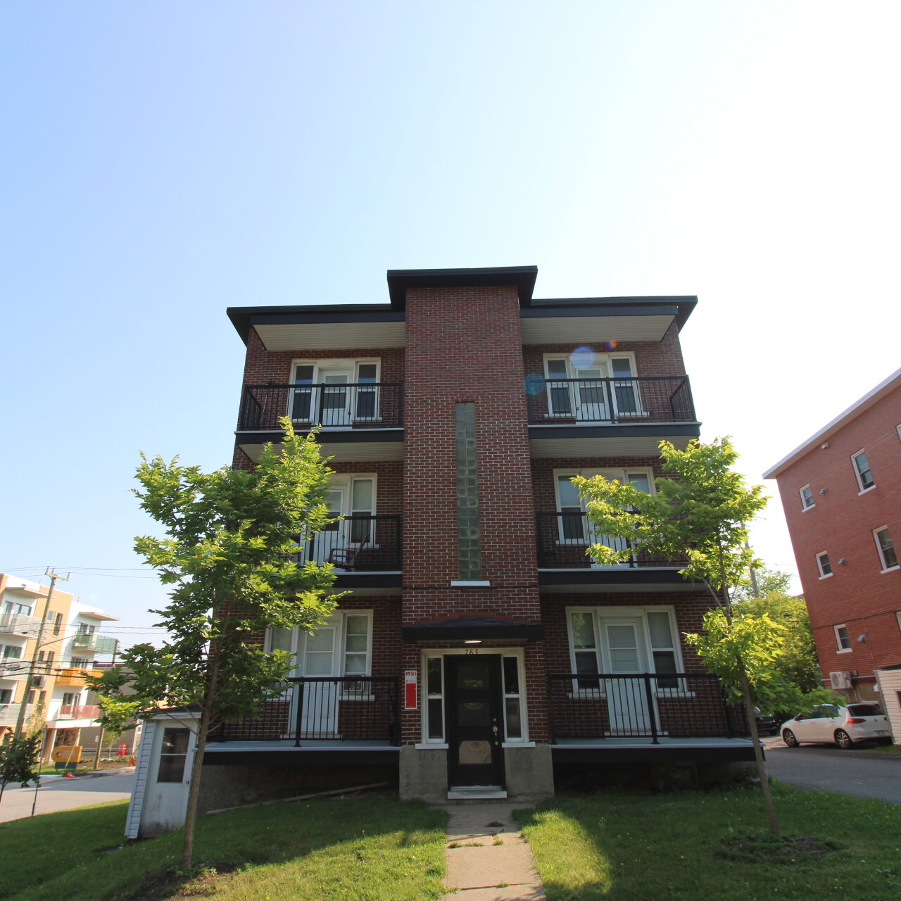 783 Avenue Myrand #2