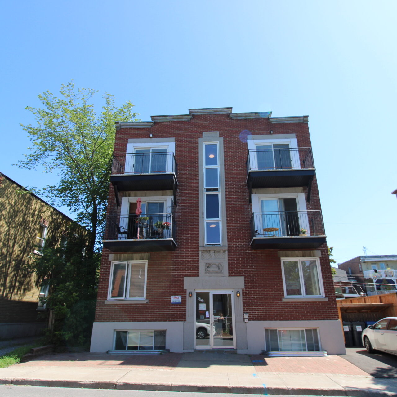 1054 Avenue la Sarre #1