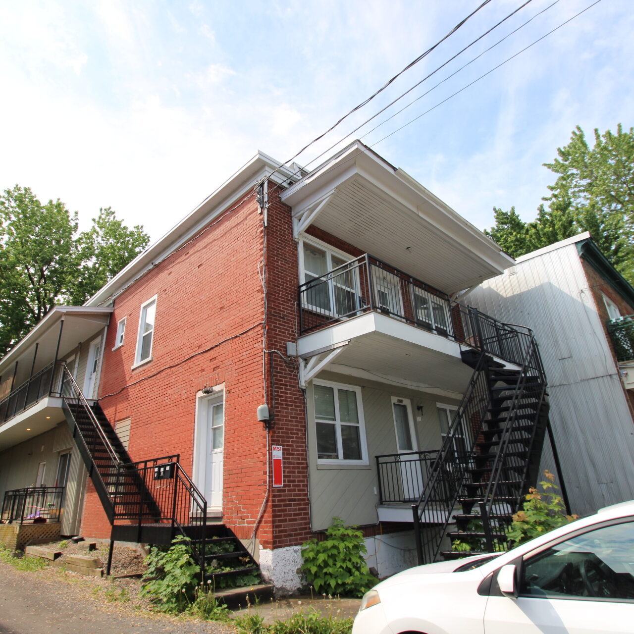 166 Saint-Adelard #3