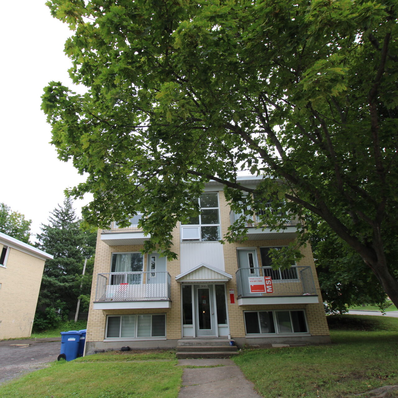 2095 Avenue Chapdelaine #4 2095 Avenue Chapdelaine #4