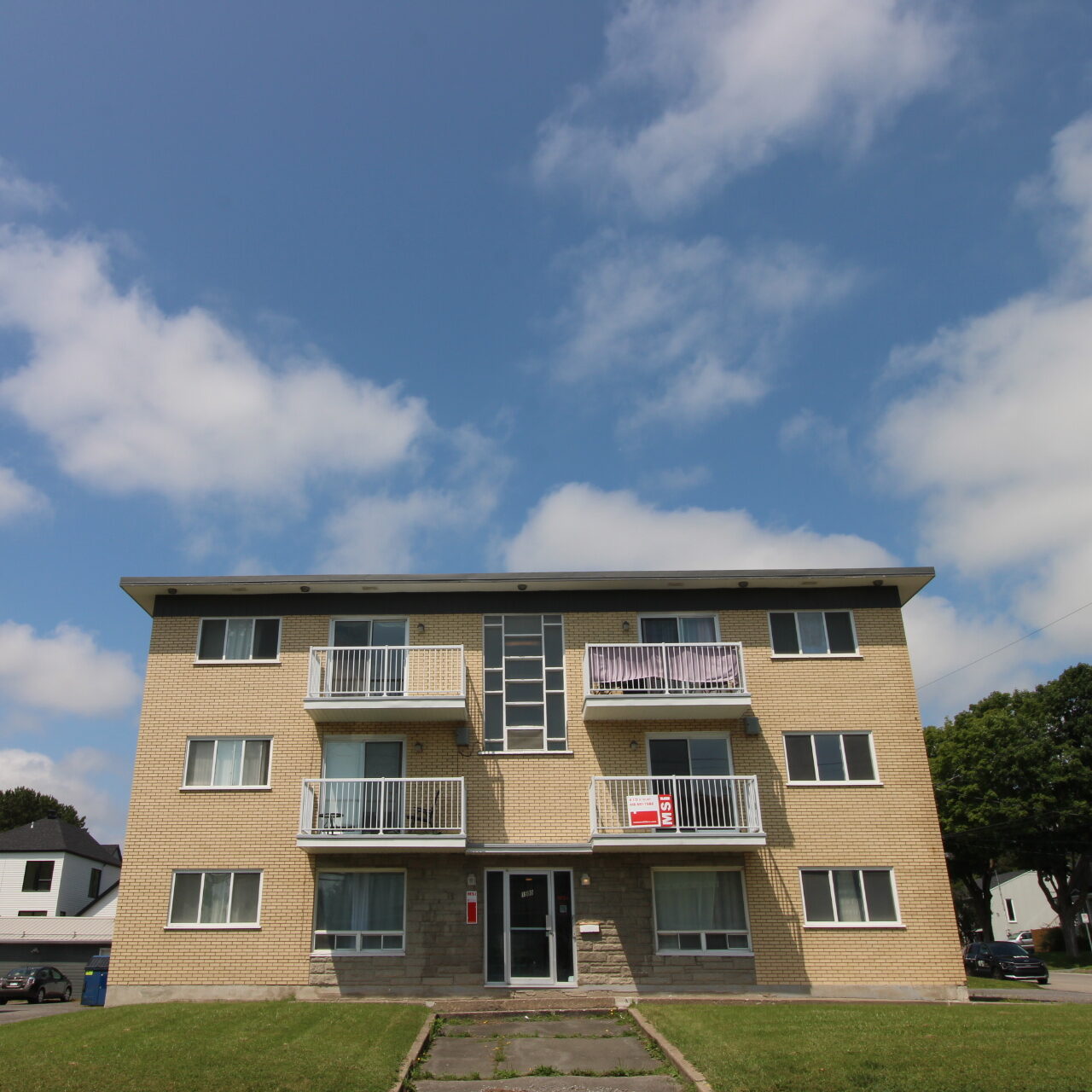 1500 Avenue Chauveau #3