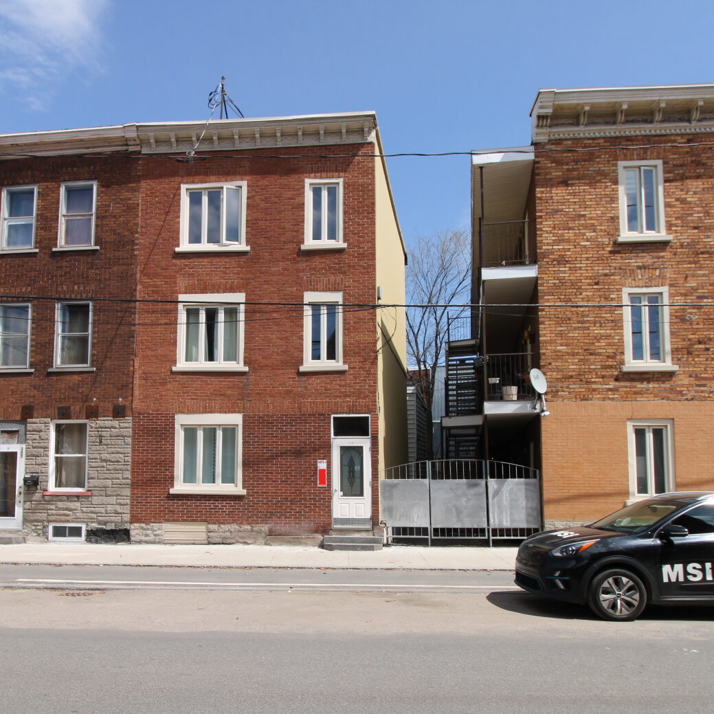 315 Rue Caron #1
