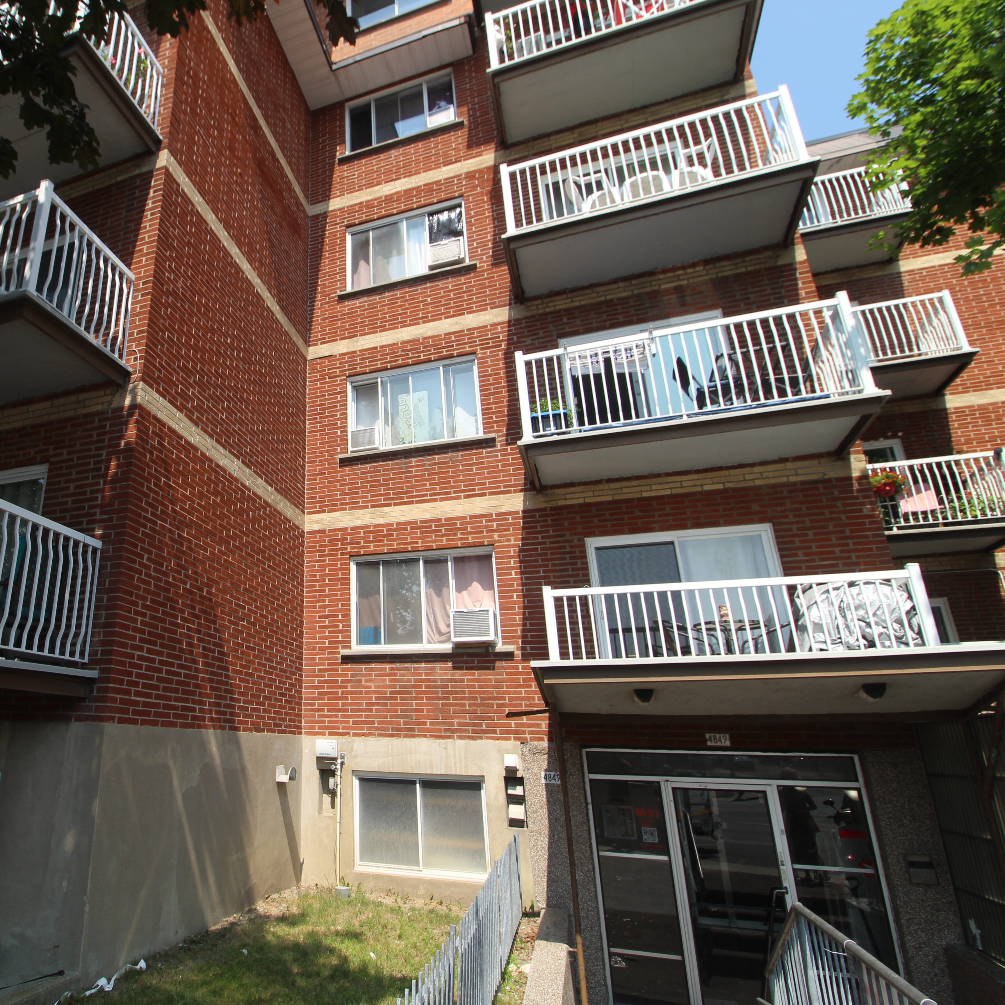 4849 Boulevard Léger #410