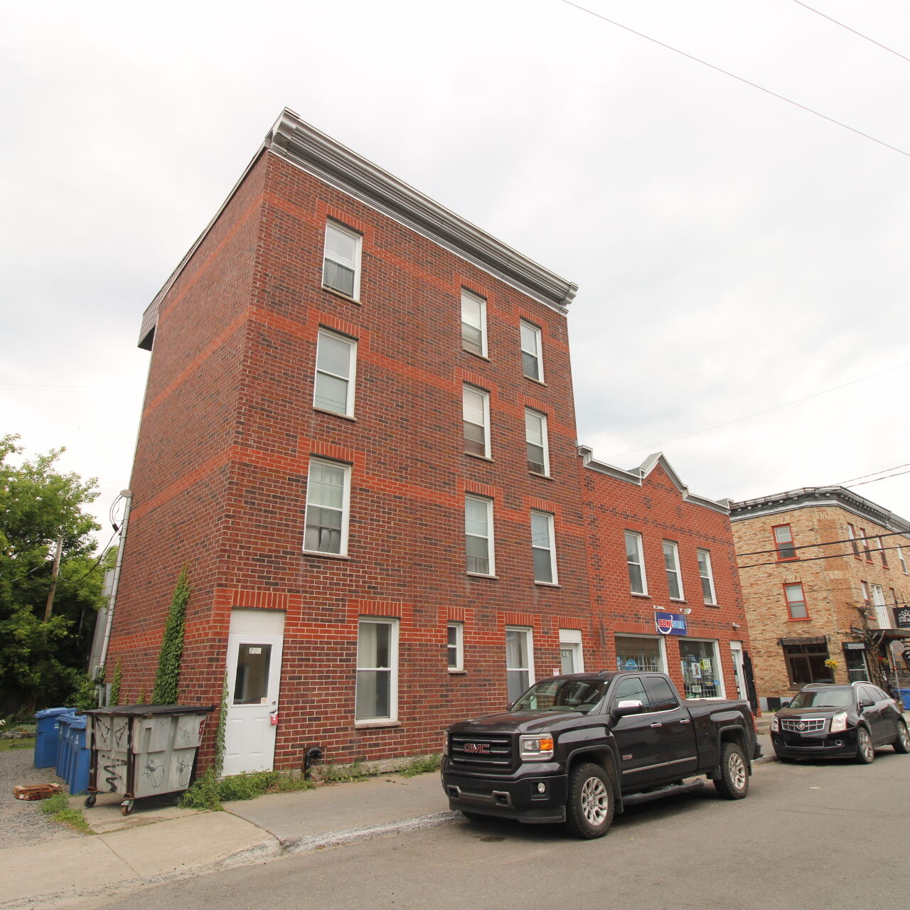 294, Rue Marie Louise #3 294, Rue Marie Louise #3